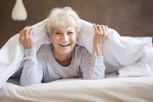 9 วิธีแต่งห้องนอนผู้สูงอายุ ให้พวกเขาใช้ชีวิตได้ง่ายขึ้น
