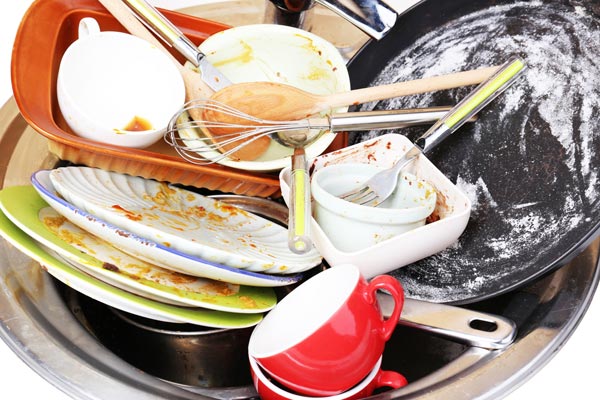 15 ทริคล้างจานกองโต ให้สะอาดเกลี้ยงในเวลาสั้น ๆ