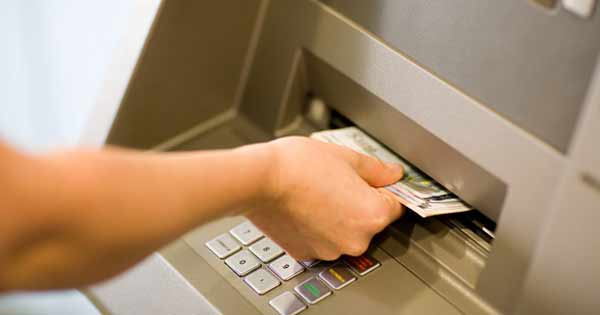 ยืนยัน 4 พ.ค. ATM ไม่ล่ม หลังมีข่าวปิดระบบปรับปรุงบัตรชิปการ์ด