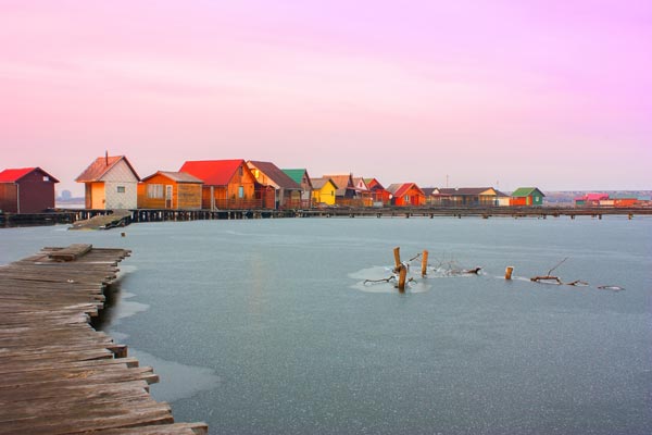 Bokod ประเทศฮังการี หมู่บ้านกลางทะเลสาบ