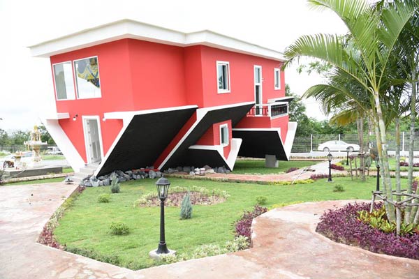 บ้านกลับหัว พัทยา