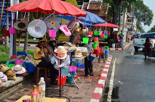วันสงกรานต์ วันสงกรานต์