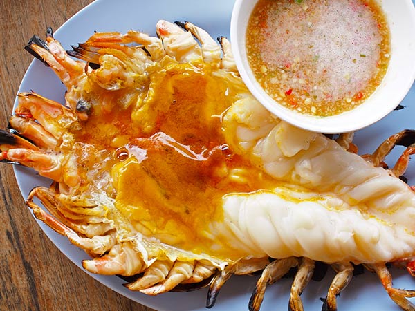 คัดเน้น ๆ 10 ร้านกุ้งเผา อยุธยา เนื้อหวานแน่น มันกุ้งเยิ้ม น้ำจิ้มแซ่บจี๊ด