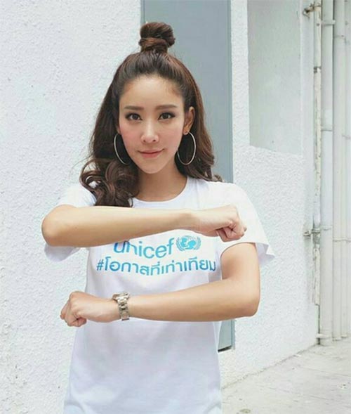 มัดจุกครึ่งหัว มัดจุกครึ่งหัว