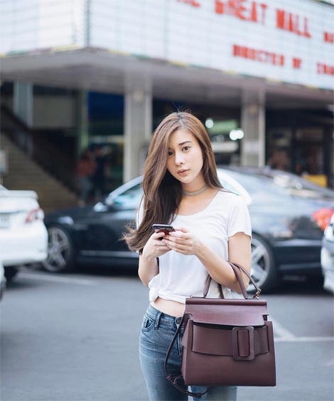 เสื้อยืดสีขาว เสื้อยืดสีขาว