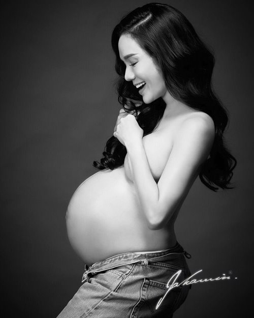 อ๋อม สกาวใจ อ๋อม สกาวใจ