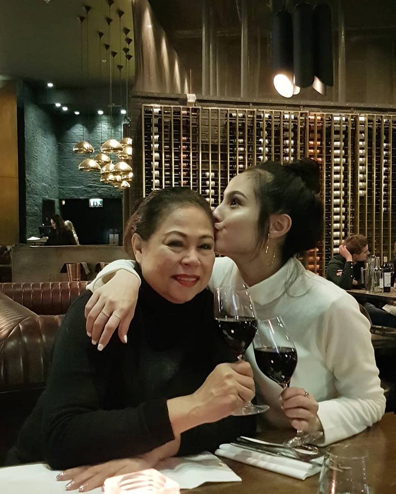 ขวัญ อุษามณี ขวัญ อุษามณี