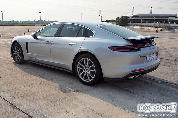 Porsche Panamera 4S 2017