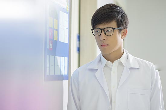 เจมส์ มาร์ เจมส์ มาร์