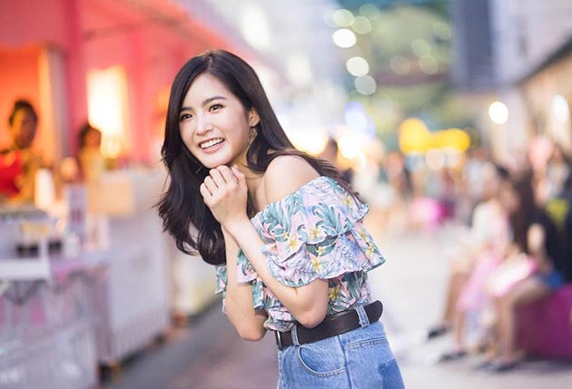เสื้อลายดอกดารา เสื้อลายดอกดารา