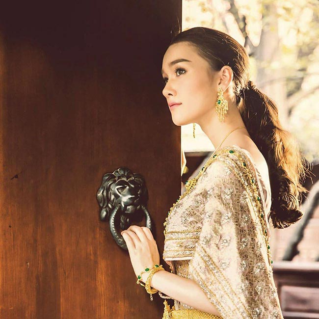 ดาราใส่ชุดไทย ดาราใส่ชุดไทย
