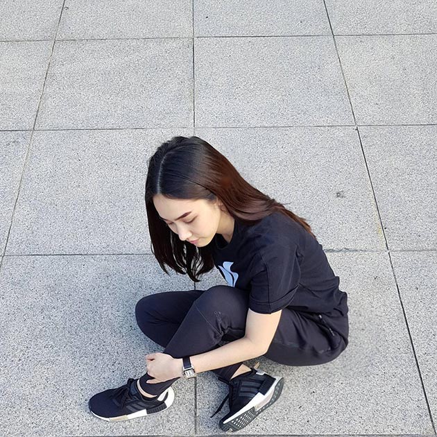 รองเท้าผ้าใบดารา รองเท้าผ้าใบดารา