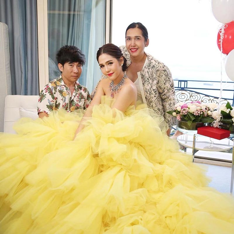 ชมพู่ อารยา เมืองคานส์ ชมพู่ อารยา เมืองคานส์
