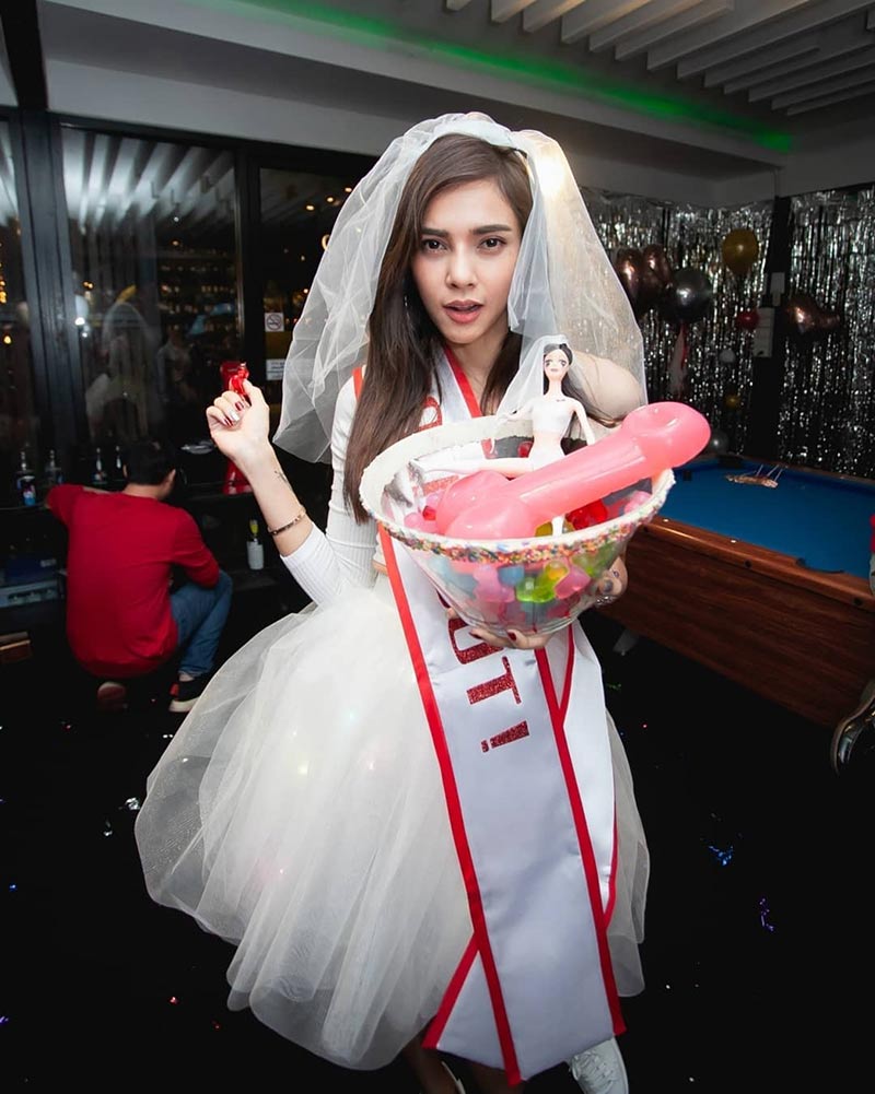 à¸­à¸¸à¹à¸¡ à¸¥à¸±à¸à¸à¸à¸²