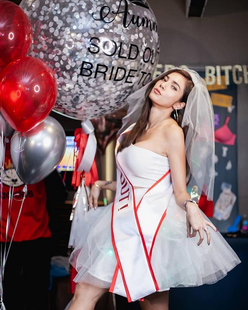 à¸­à¸¸à¹à¸¡ à¸¥à¸±à¸à¸à¸à¸²