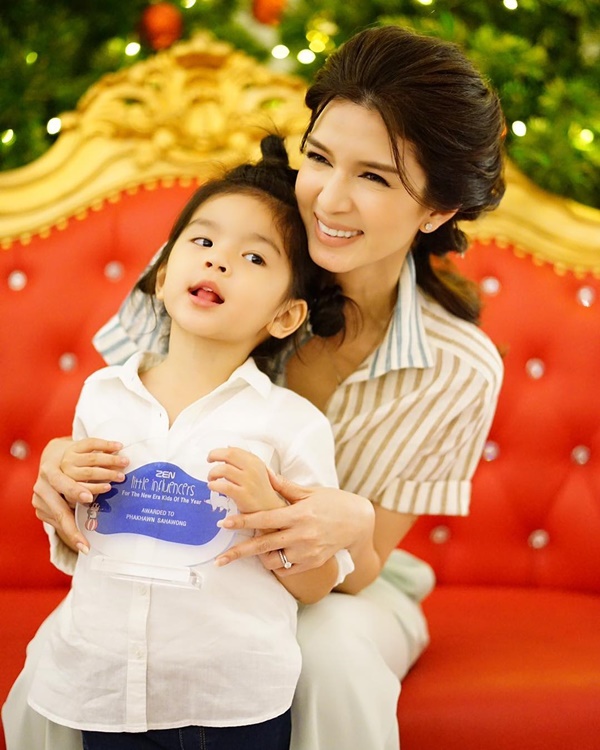 อาน้ำอ้อย โบว์ แวนด้า