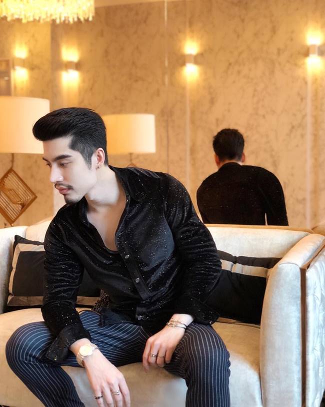 ครอบครัว เก๋ เลเดอเรอร์ ครอบครัว เก๋ เลเดอเรอร์