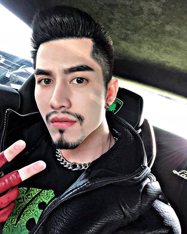 ครอบครัว เก๋ เลเดอเรอร์ ครอบครัว เก๋ เลเดอเรอร์