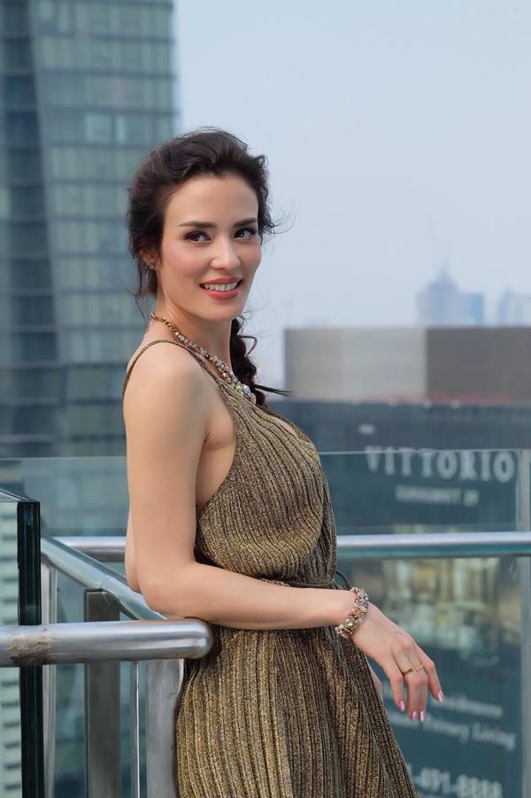 ซูซี่ สุษิรา ซูซี่ สุษิรา