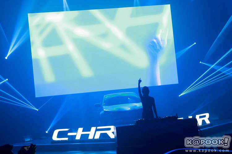 โตโยต้า C-HR โตโยต้า C-HR