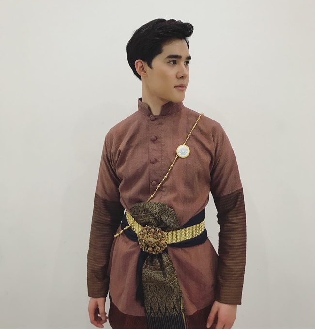 ดาราชายแต่งชุดไทย ดาราชายแต่งชุดไทย