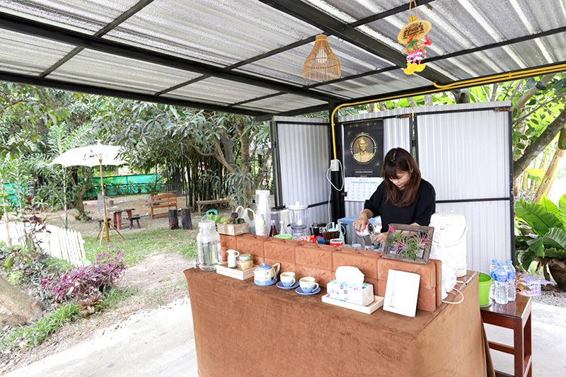 แบบร้านกาแฟโครงสร้างเหล็ก สร้างร้านกาแฟเล็ก ๆ ราคาถูก