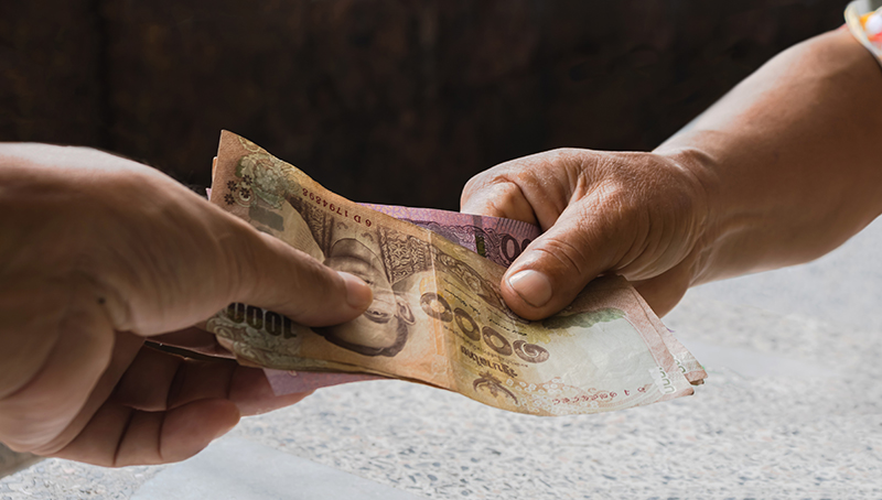 .23 เม.ย. นี้ รัฐเตรียมแจกเงินเข้าบัตรคนจน ทบยอดย้อนหลัง 5 เดือน ใครได้บ้าง-ได้เท่าไร ดูเลย.