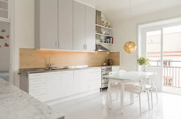 ห้องครัวขนาดกลาง แบบห้องครัวสวยๆ สีขาวสะอาดตา