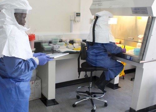 พบผู้ป่วยอังกฤษติดเชื้ออีโบลารายแรกที่เซียร์ราลีโอน