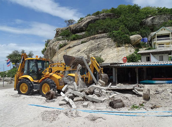 จัดระเบียบร้านอาหารหัวหิน หั่นราคาลงเพียบ เร่งรื้อร้านล้ำชายหาด