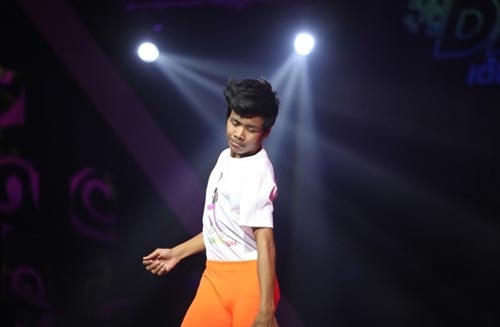 หนุ่มเร้กเก้ไทยเอวพริ้ว โชว์ของบนเวที Thailand Dance Now เต้น…สุดขั้ว 