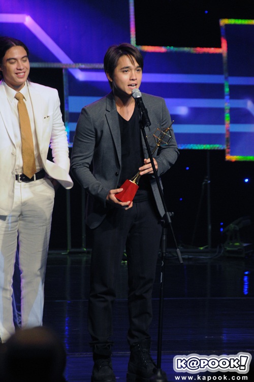 งานประกาศผลรางวัลโทรทัศน์ทองคํา 2557