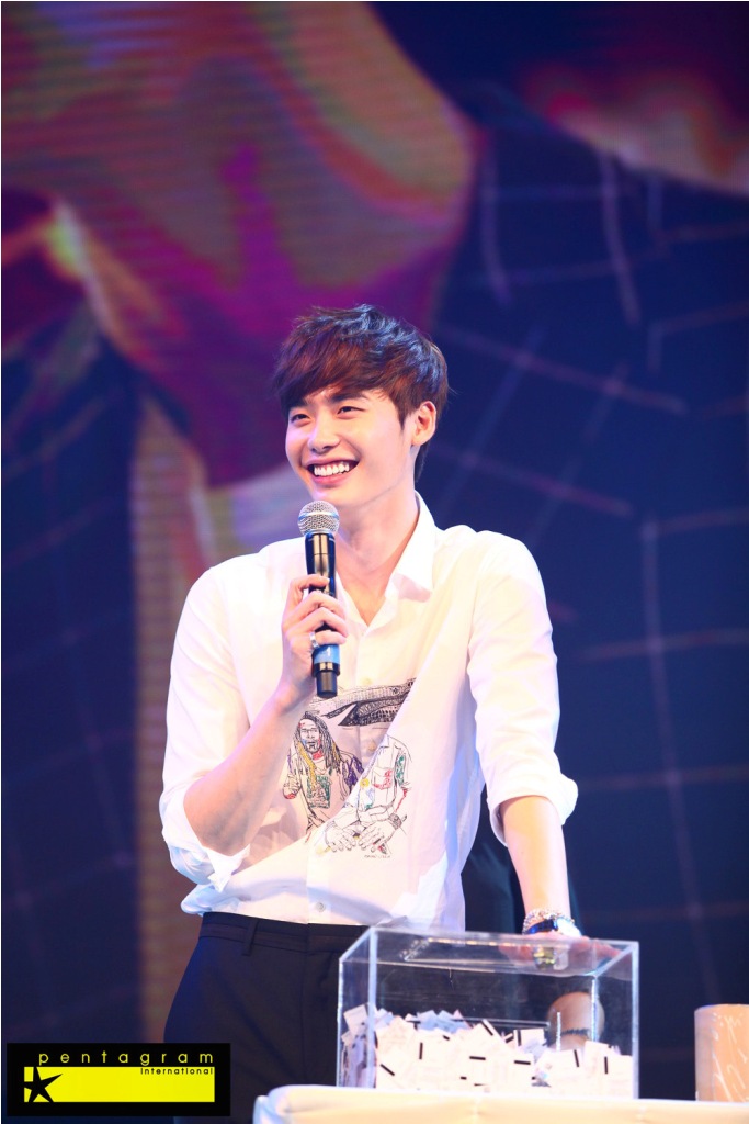 Lee Jong Suk 