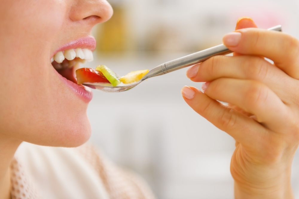 6 วิตามินและแร่ธาตุที่ดีต่อสุขภาพช่องปาก