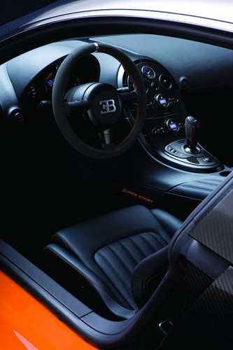 Bugatti Veyron Super Sport ถูกปลดจากตำแหน่งรถที่เร็วที่สุดในโลก