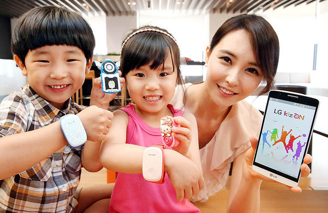 LG Kizon สายรัดข้อมือสำหรับเด็ก รับสาย-โทรออก ติดตามตัว GPS ได้