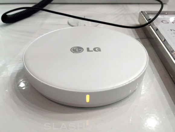 เจ๋ง! LG เปิดตัวแท่นชาร์จไร้สายขนาดเล็กที่สุดในโลก