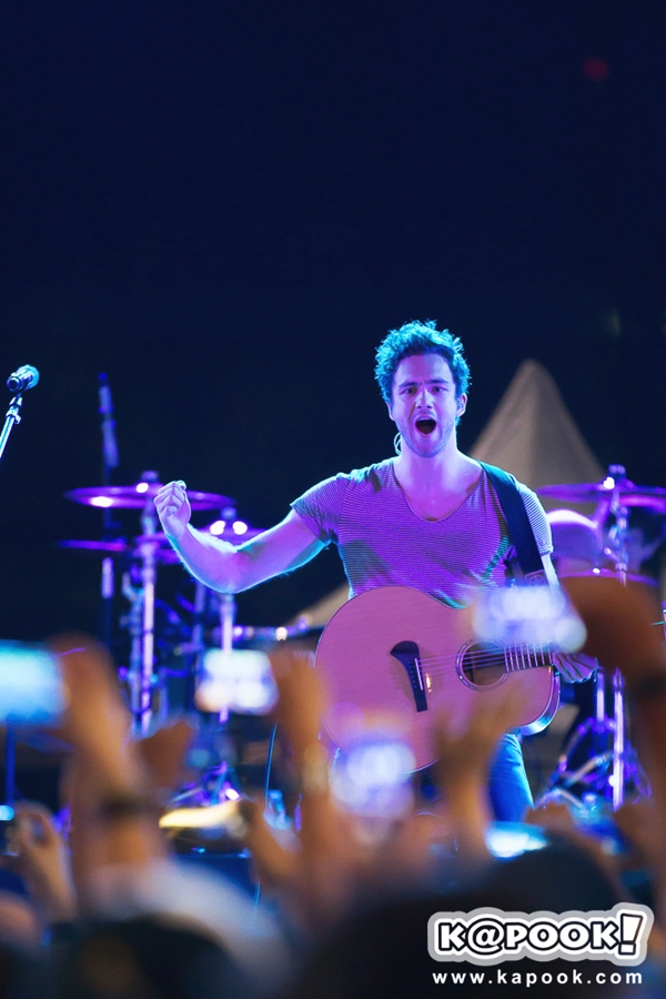 Learn To Love Lawson The 1st Ever Show In Bangkok