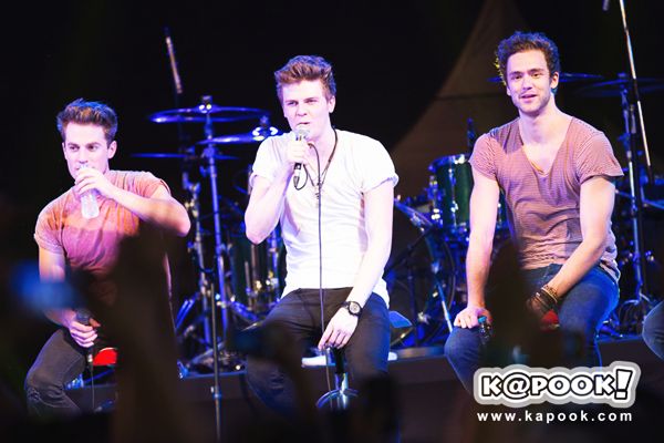 Learn To Love Lawson The 1st Ever Show In Bangkok