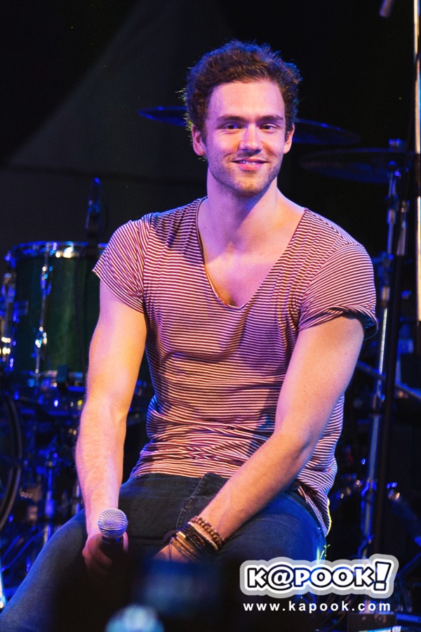 Learn To Love Lawson The 1st Ever Show In Bangkok