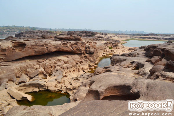 สามพันโบก