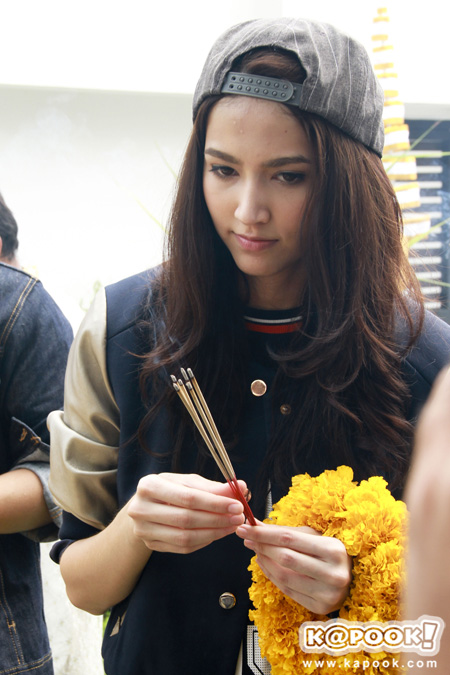 ละคร สามใบไม่เถา บวงสรวง