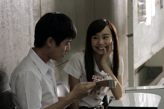  เต้ย-โบ กระชากวัย ใส่ชุดนักศึกษา ในหนังสั้น เพราะเหตุนี้ เลยหนีตาม