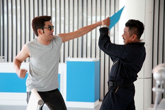  ป๋อ ณัฐวุฒิ น้ำตาล พิจักขณา แท็กทีมบู๊สุดพลัง ใน สายลับสามมิติ