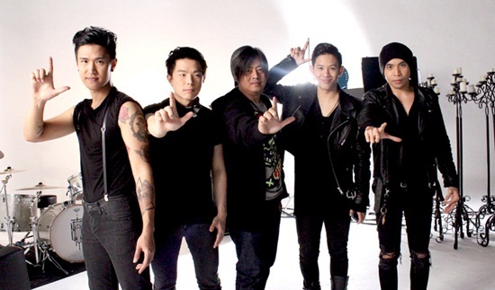  ก้อง-โดม จัดหนัก จัดเต็ม ถ่ายทอด MV เพลง Swinging 