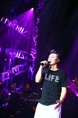  เฉินอี้ซิ่น จัดเต็มเพลงฮิต ใน Eason\'s Life In Bangkok