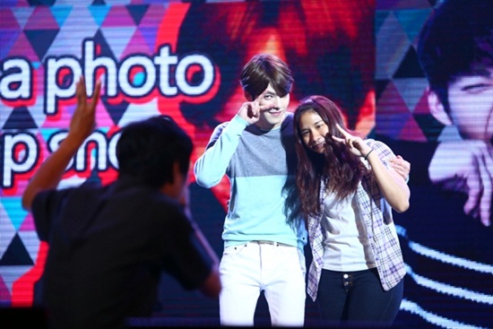  คิมอูบิน ทุ่มสุดตัว ไฮทัชแฟนคลับ 5 พันชีวิต ฟินทั้งฮอลล์ 