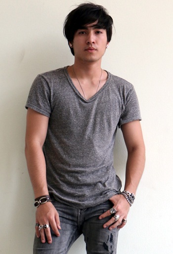  ศรัญ ตื่นเต้น MV หนังสั้น-ซิงเกิลแรก มองแต่ไม่เห็น ฟังแต่ไม่ได้ยิน