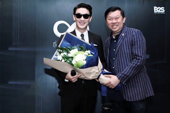 บุรินทร์ กรู๊ฟไรเดอร์