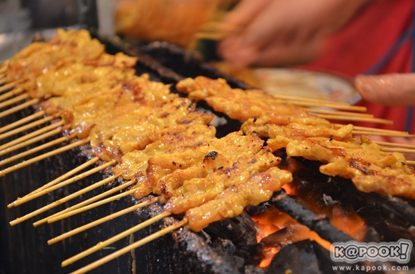 ตะลุยเยาวราชตอนค่ำ ตระเวณหาของกินร้านอร่อย ตะลุยเยาวราชตอนค่ำ ตระเวณหาของกินร้านอร่อย